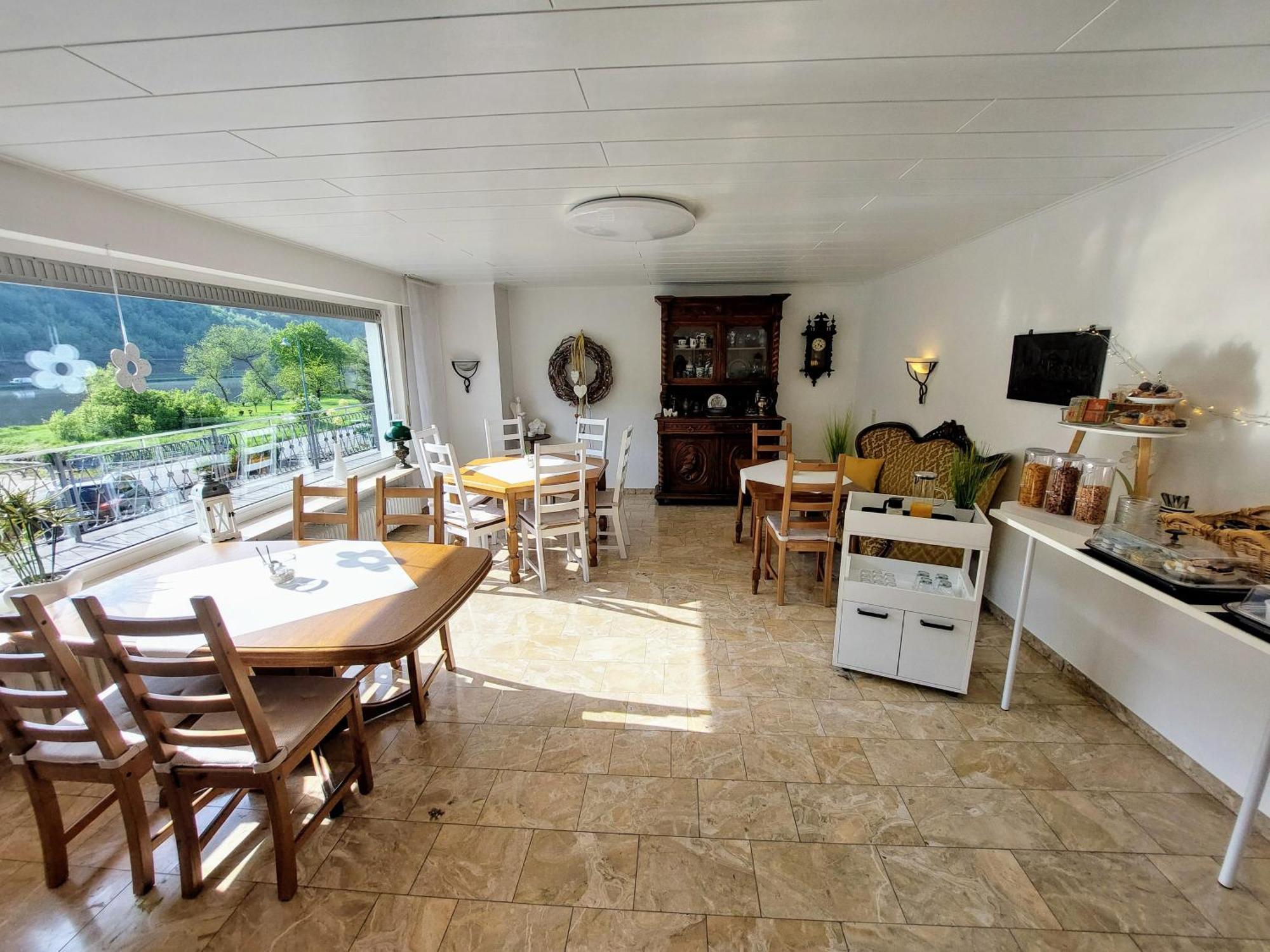 Pension Mosella, Gaestezimmer Sankt Aldegund Εξωτερικό φωτογραφία